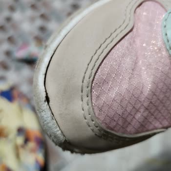 FLO Mağazasından Aldığımız Ayakkabıda Sürekli Sorun Yaşıyoruz