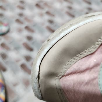 FLO Mağazasından Aldığımız Ayakkabıda Sürekli Sorun Yaşıyoruz