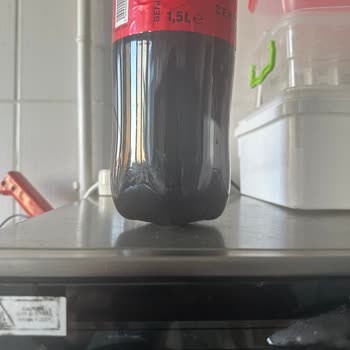 Patlamaya Hazır Kola Şişesi Şoku