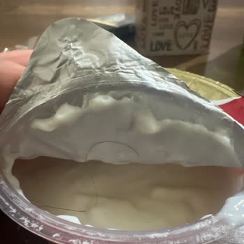 Tarihi Geçmiş Ve Hijyen Sorunlu Eker Sütlaç