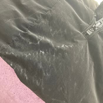 Mavi Montta Kalıcı Su Lekeleri Üzüntü Yarattı