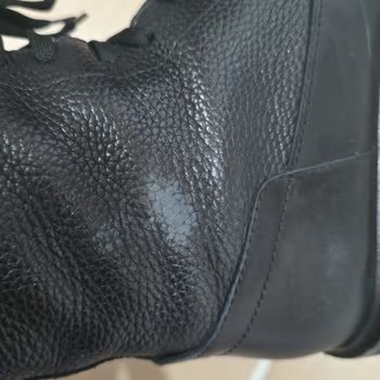 Deforme Olan Botlar Ve İlgisiz Müşteri Hizmetleri