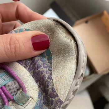Skechers Çocuk Ayakkabısının Işıkları Ve Dayanıklılığı Sorunu