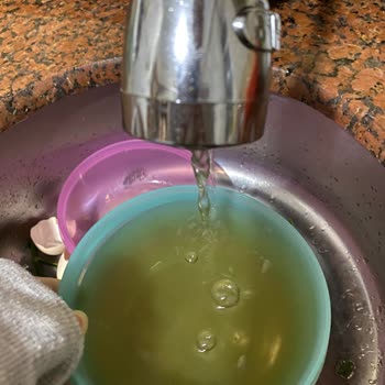 Zeytinburnu'nda Kirli Ve Az Akan Su Sorunu