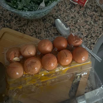 Yemeksepeti Market'ten Aldığım Ürünlerin Hasarlı Gelmesi Ve İletişim Sorunları