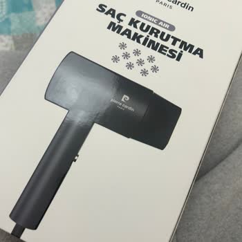 Pierre Cardin Saç Kurutma Makinesi Patladı