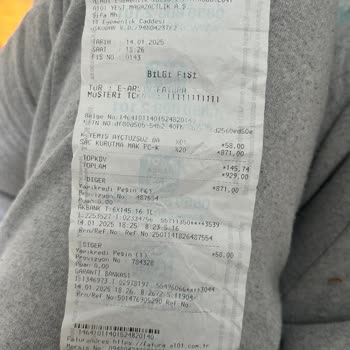 Pierre Cardin Saç Kurutma Makinesi Patladı