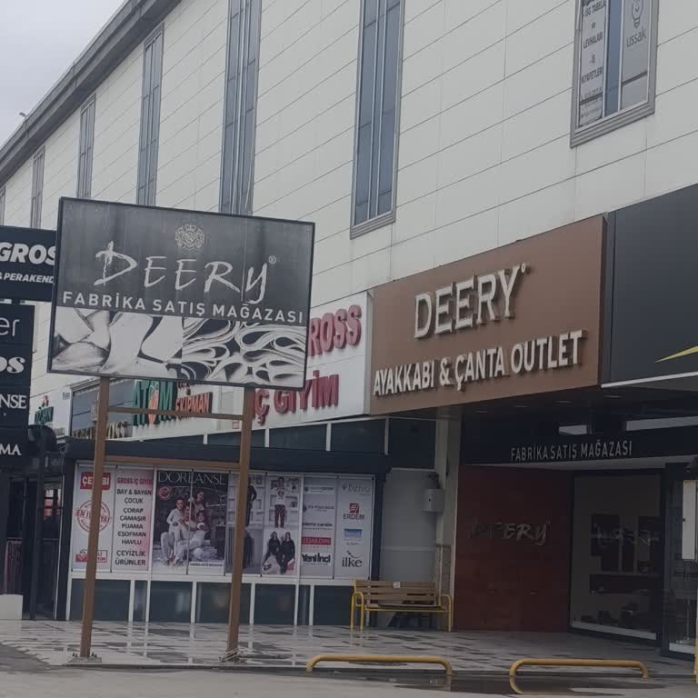 Mağaza Çalışanının İlgisizliği Ve Saygısızlığı