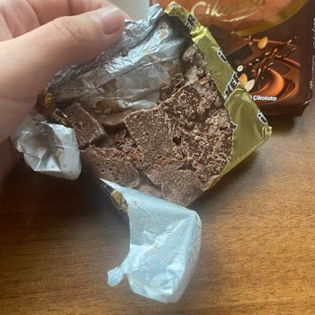 A101'den Aldığım Ülker Çikolata Bozuk Çıktı