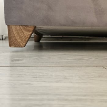 Yeni Alınan Köşe Koltuğun Ayakları İlk Günden Kırıldı