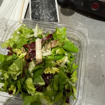 Lahmacun Ve Salatadan Çıkan İstenmeyen Sürprizler