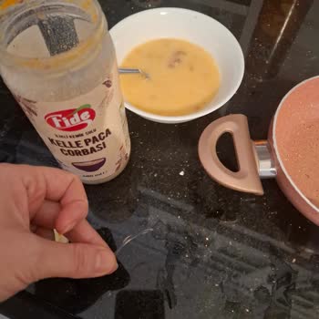 Kelle Paça Çorbasında Cam Parçası Şoku