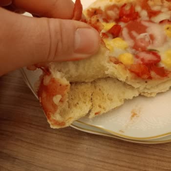 BİM'den Aldığım Lezzethane Marka Pizza Hayal Kırıklığı