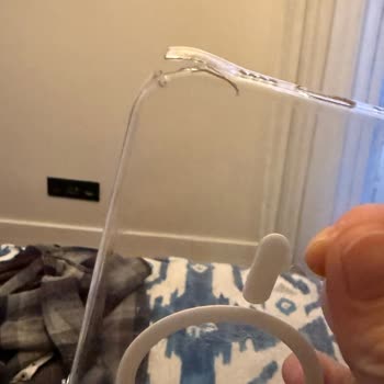 Yanıltıcı İphone Kılıfı Ve Koruma Paketi Deneyimi