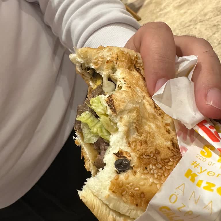 Hamburger Ekmeğinde Şok Edici Vida Tehlikesi