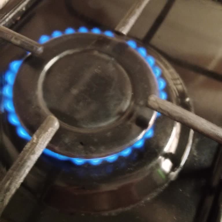Yenikent'te Kış Aylarında Doğalgaz Ve Ulaşım Sorunları