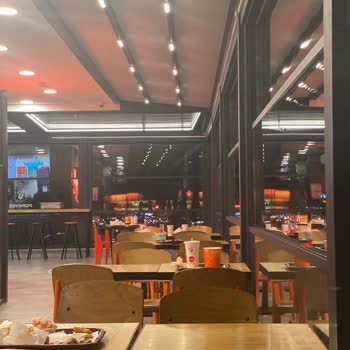 Popeyes Kayışdağı'nda Hijyen Sorunu Ve Bayat Ürünler