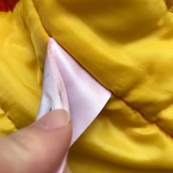 Renk Veren Mont Ve İlgisiz Müşteri Hizmeti