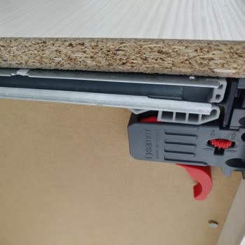 Çekmece Rayı Tırnaklarının Kırılması Sorunu