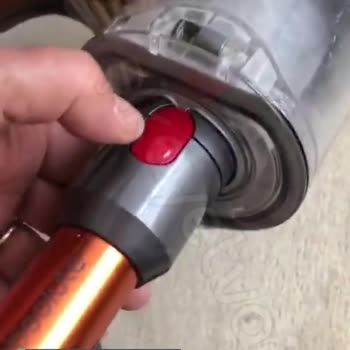 Dyson V10 Borusu Takılı Kaldı Ve Ayrıca Filtre Tıkalı Uyarısı Veriyor!