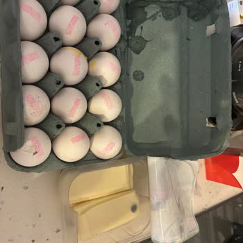 Migros Sanal Market: Kırık Yumurtalar Ve Küflü Kaşar Krizi