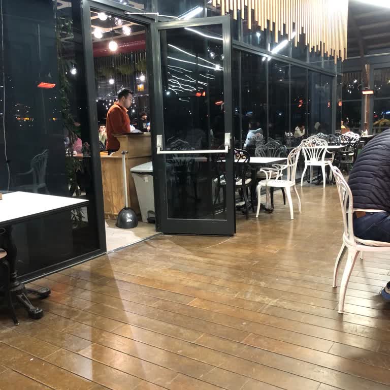 İlgisizlikle Geçen Bir Saat