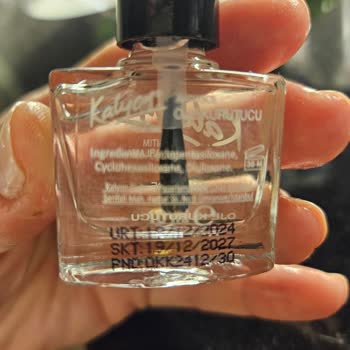 Kalyon Oje Kurutucu Hayal Kırıklığı: Sertleşen Fırça Sorunu