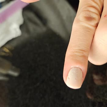 Kalyon Oje Kurutucu Hayal Kırıklığı: Sertleşen Fırça Sorunu