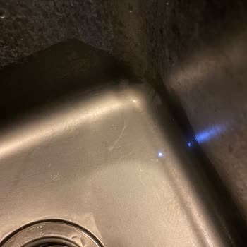 Crauf Evyede Şok Eden Delik Problemi