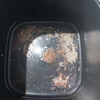 Paslanan Airfryer Kullanılamaz Durumda