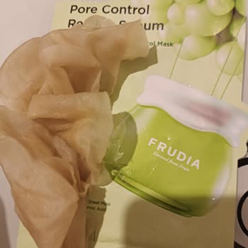 Frudia Maske: Aşırı Koku Ve Cilt Reaksiyonu