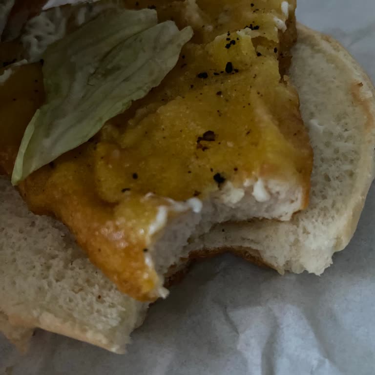 Burger King'de Hayal Kırıklığı: Pişmemiş Hamburger Ve Özensiz Servis