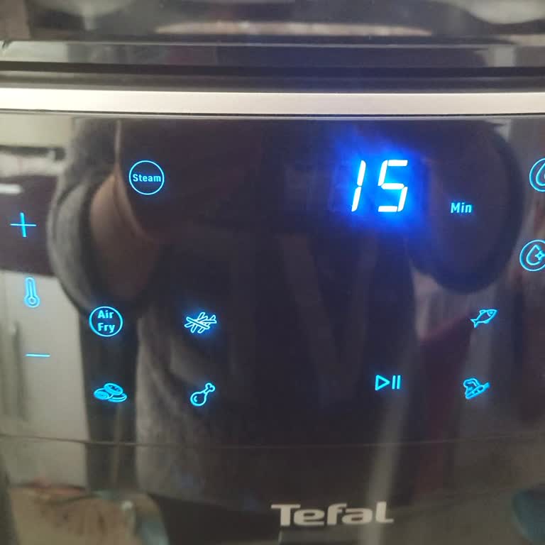 Tefal Fritöz Ekranında Fabrikasyon Sorun Ve Değişim Talebi