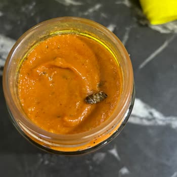 Barilla Sos İçerisinde Canlı Böcek Şoku