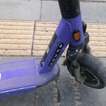 Okul Girişini Engelleyen Skooter Sorunu