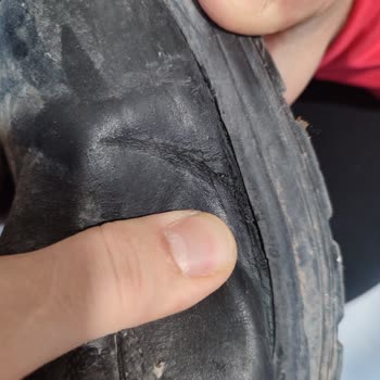 YDS Boots'tan Aldığım Botlar Sorunlu Ve Destek Yetersiz!