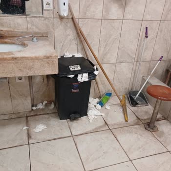 Konya Numune Hastanesi Tuvaletleri İçin Acil Temizlik İhtiyacı