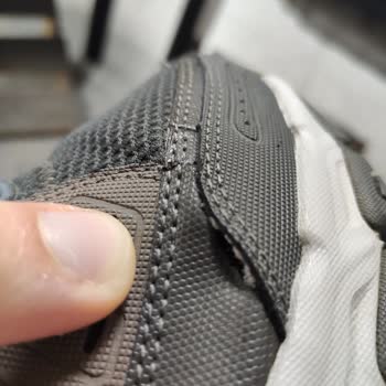 Skechers Ayakkabımın Yanı Açıldı Hakkım Yeniyor
