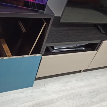 Eksik Ve Hasarlı Parçalarla Gelen Televizyon Konsolu Hayal Kırıklığı