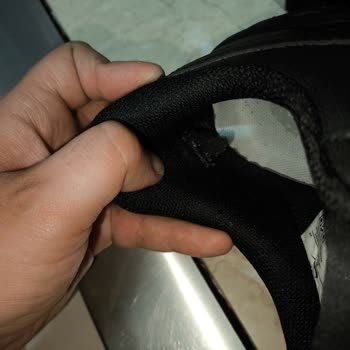 Ayakkabılar İlk Günden Yara Ve Hayal Kırıklığı Yarattı