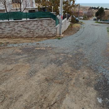 Tekirdağ Büyükşehir Belediyesi Bozuk Yol Ve Çamurdan Kaynaklanan Mağduriyet!