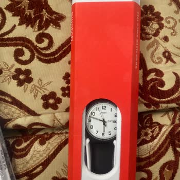 Swatch Uhr mit defektem Glas unzureichend repariert zurückerhalten