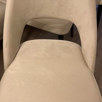 Geç Teslimat Ve Hasarlı Sandalyelerle Mağduriyet