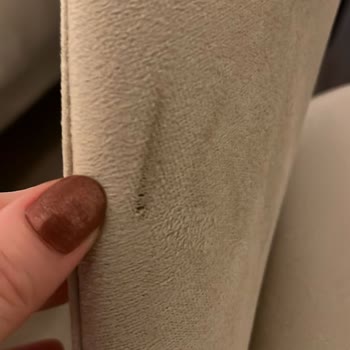 Geç Teslimat Ve Hasarlı Sandalyelerle Mağduriyet