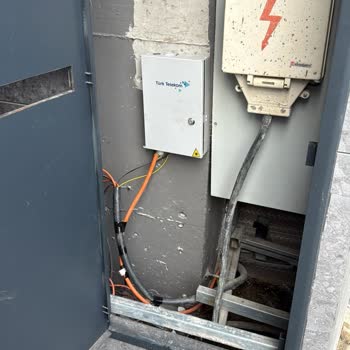 Türk Telekom'un Fiber Bağlantı Karmaşası: Alt Yapı Sorunu
