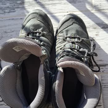 Salomon Gore-Tex Shoes Failed Waterproof Test – Soaked Feet After Rain