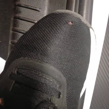 Reebok Ayakkabıda Delik Ve İade Sorunu