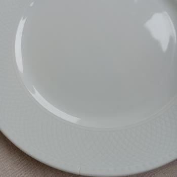 Kütahya Porselen Yemek Takımında Kusurlu Tatlı Tabağı