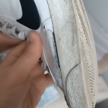 Yüksek Fiyatlı Nike Ayakkabının Kalite Hayal Kırıklığı