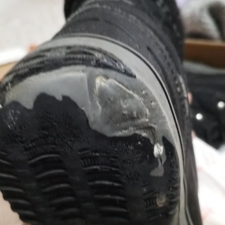 Ayakkabı Dünyası Su Geçirmez Kar Botunun Hayal Kırıklığı